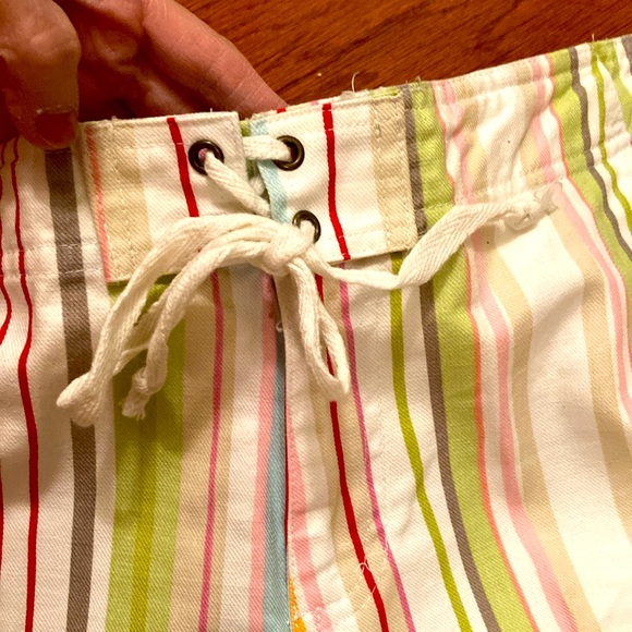 NWOT Express Color strip shorts with front tie and 2 side pockets - Picture 2 of 6